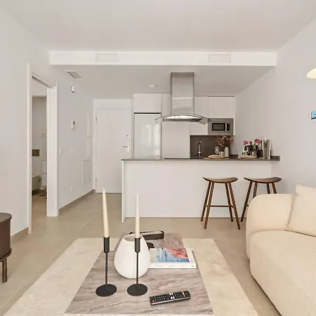 1br Beachfront - Walk To Center And Marina Estepona